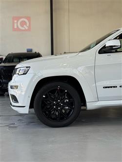 جیپ گراند شیرۆکی